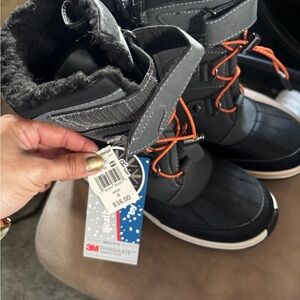 Youth size 4 snow boots